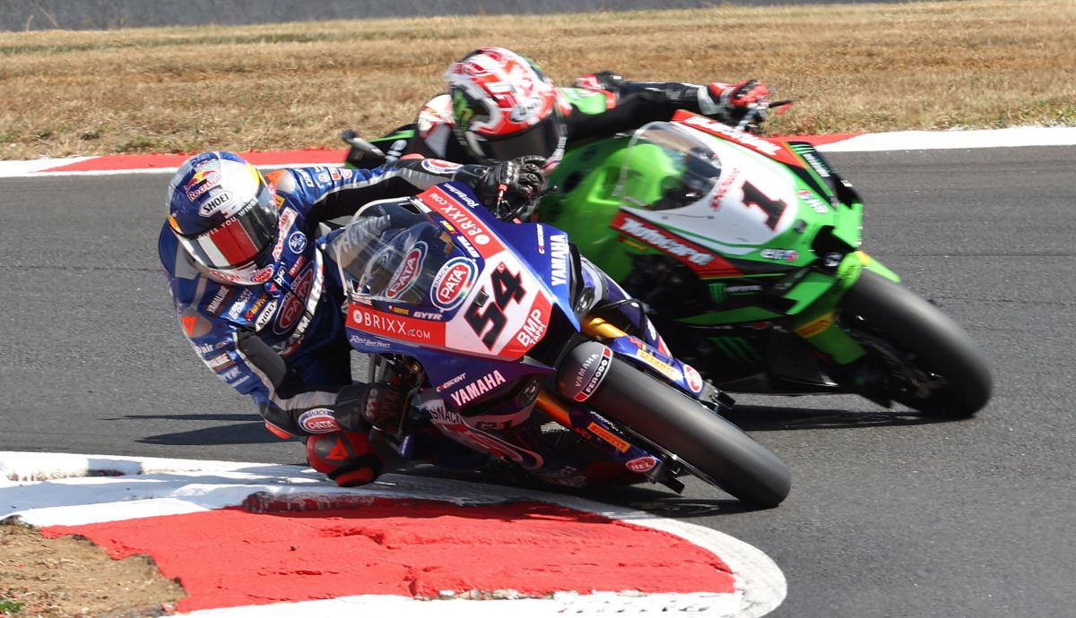 Toprak Razgatliogu sale de Magny Cours con siete puntos sobre Jonathan Rea en la clasificación general Toprak Razgatliogu sale de Magny Cours con siete puntos sobre Jonathan Rea en la clasificación general