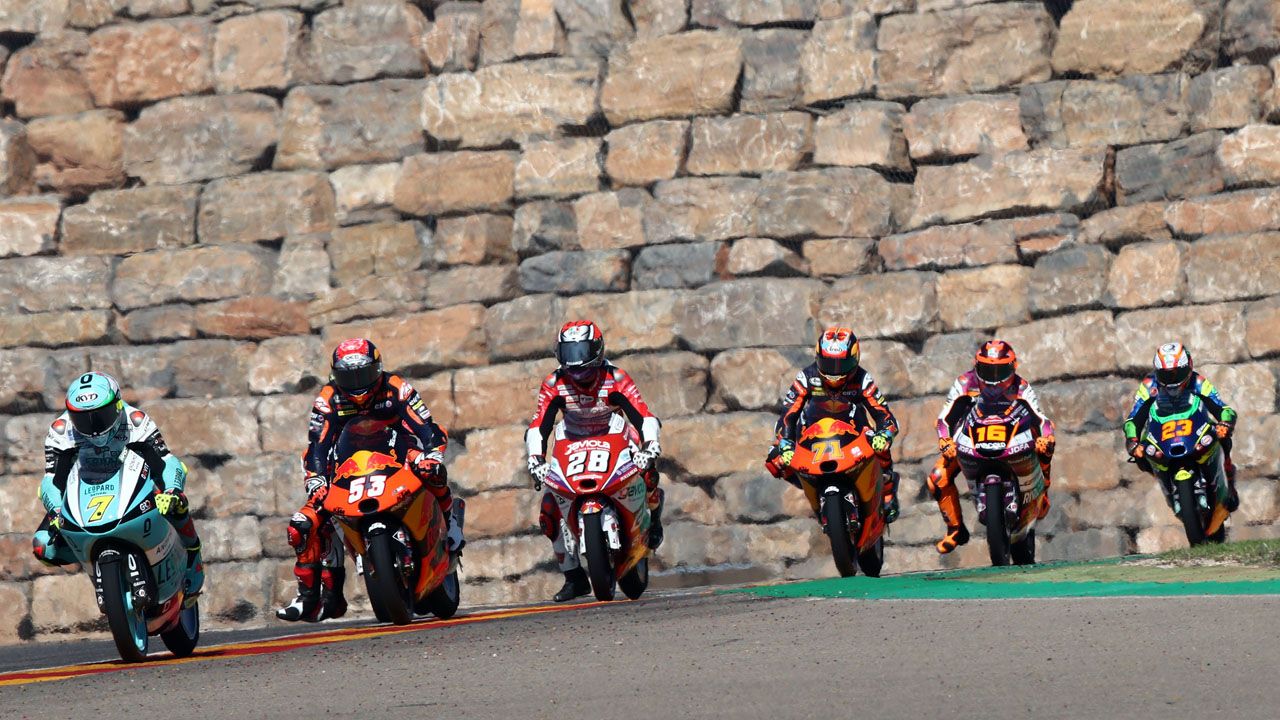 Gana Foggia, se caen Acosta y García y el Mundial de Moto3 sigue igual