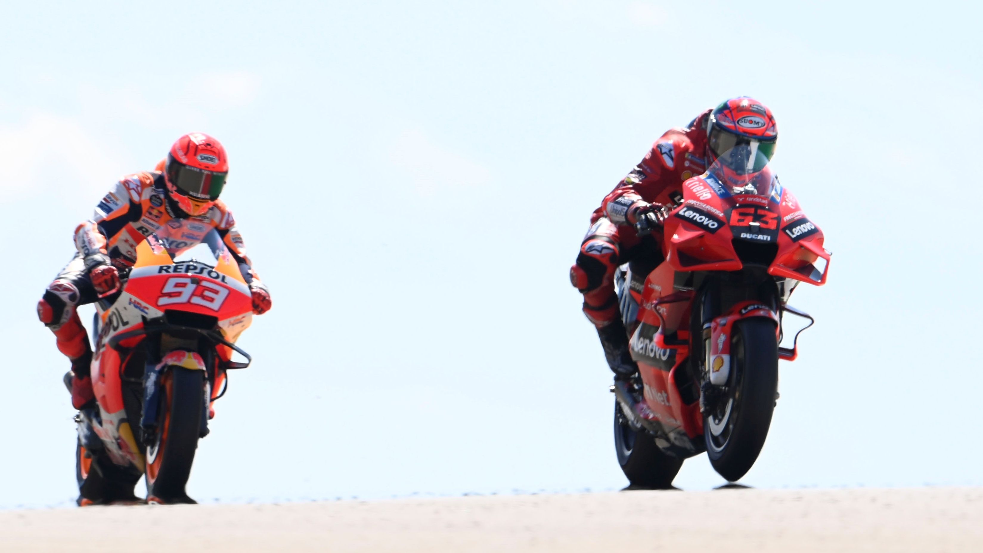 Pecco Bagnaia ha batido a Marc Márquez para ganar el GP de Aragón de MotoGP 2021
