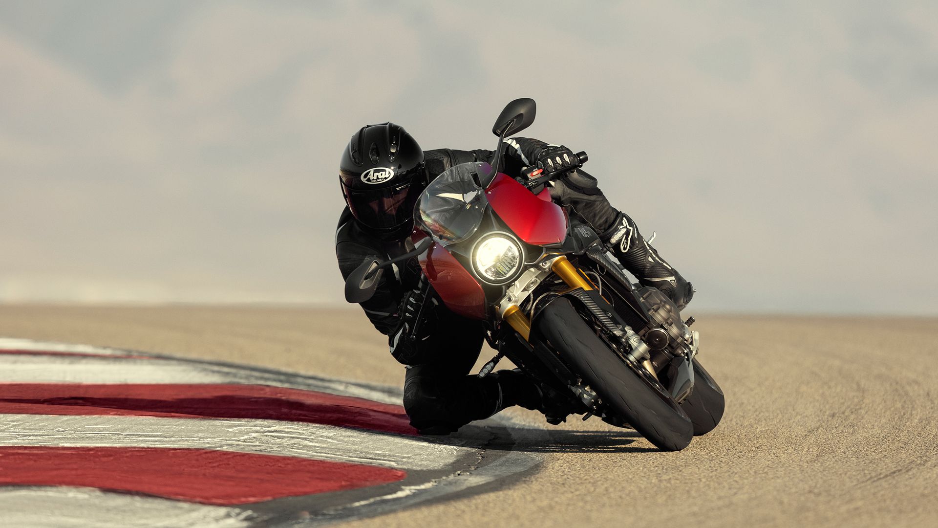 Triumph Speed Triple 1200 RR 2022 Accion 01