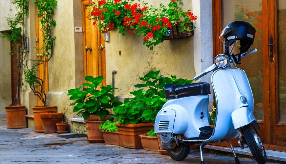 Imagen de una motoneta (o scooter) clásica. Fuente: iStock/Janoka82 Imagen de una motoneta (o scooter) clásica. Fuente: iStock/Janoka82