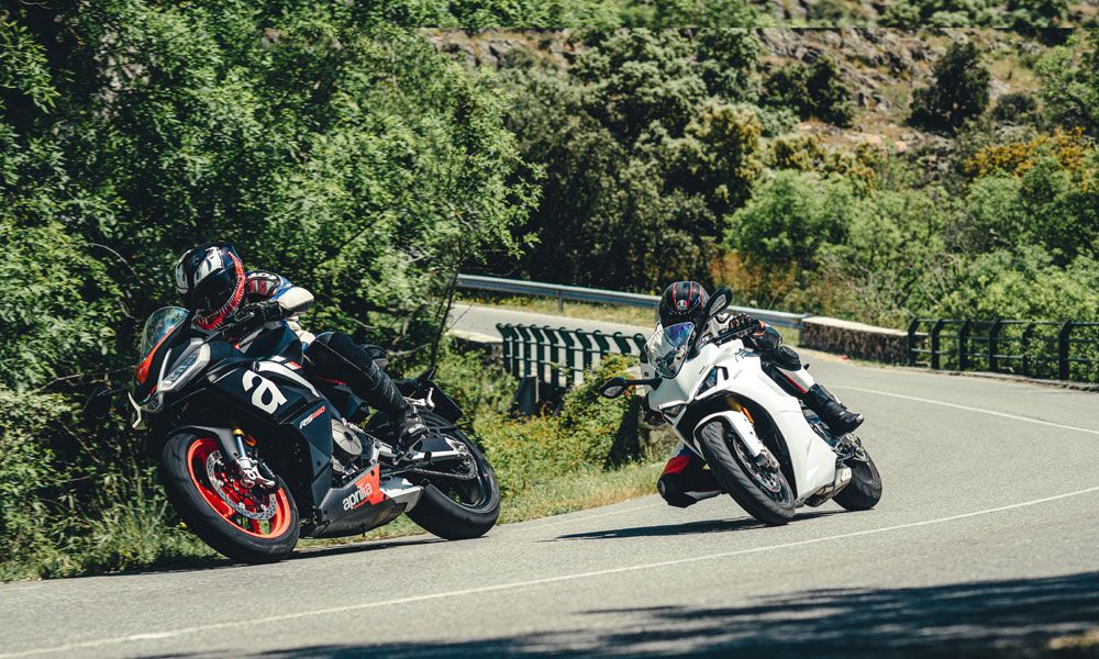 Aprilia RS 660 vs Ducati Supersport 950S