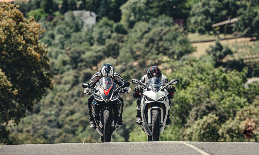 Aprilia RS 660 vs Ducati Supersport 950S
