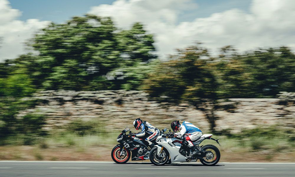 Aprilia RS 660 vs Ducati Supersport 950S