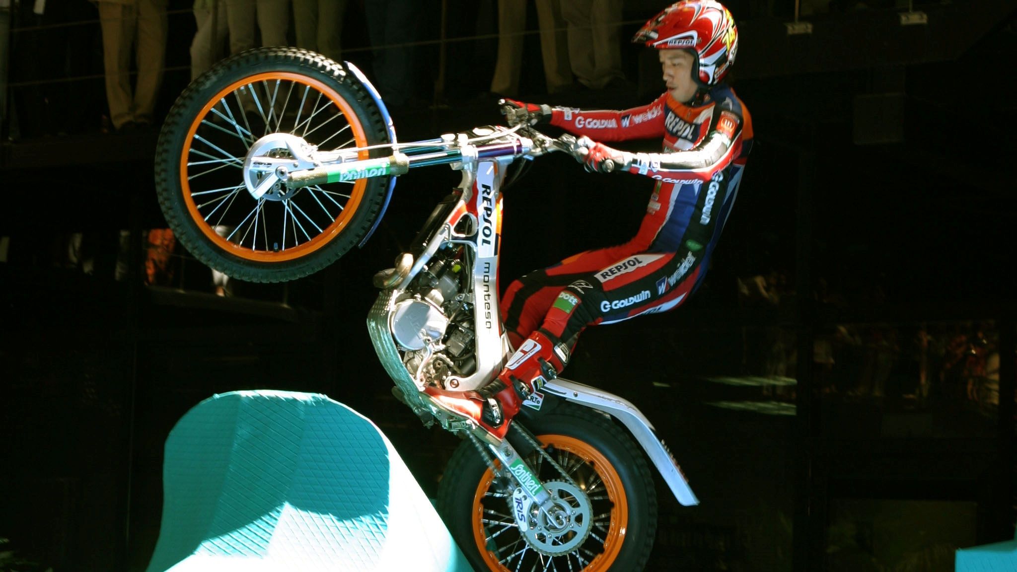 Takahisa Fujinami en 2004