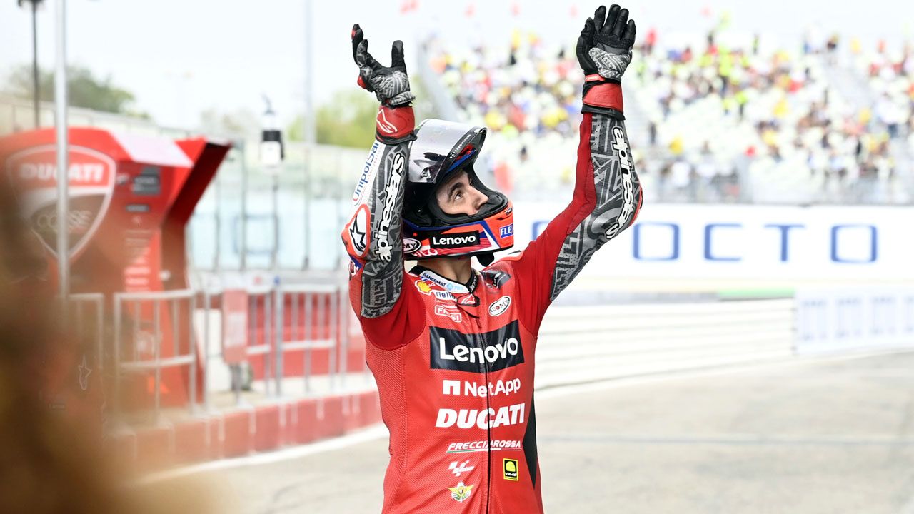 Pecco Bagnaia: “Me encantaría tener al ‘Popolo Giallo’ cuando no esté Rossi”