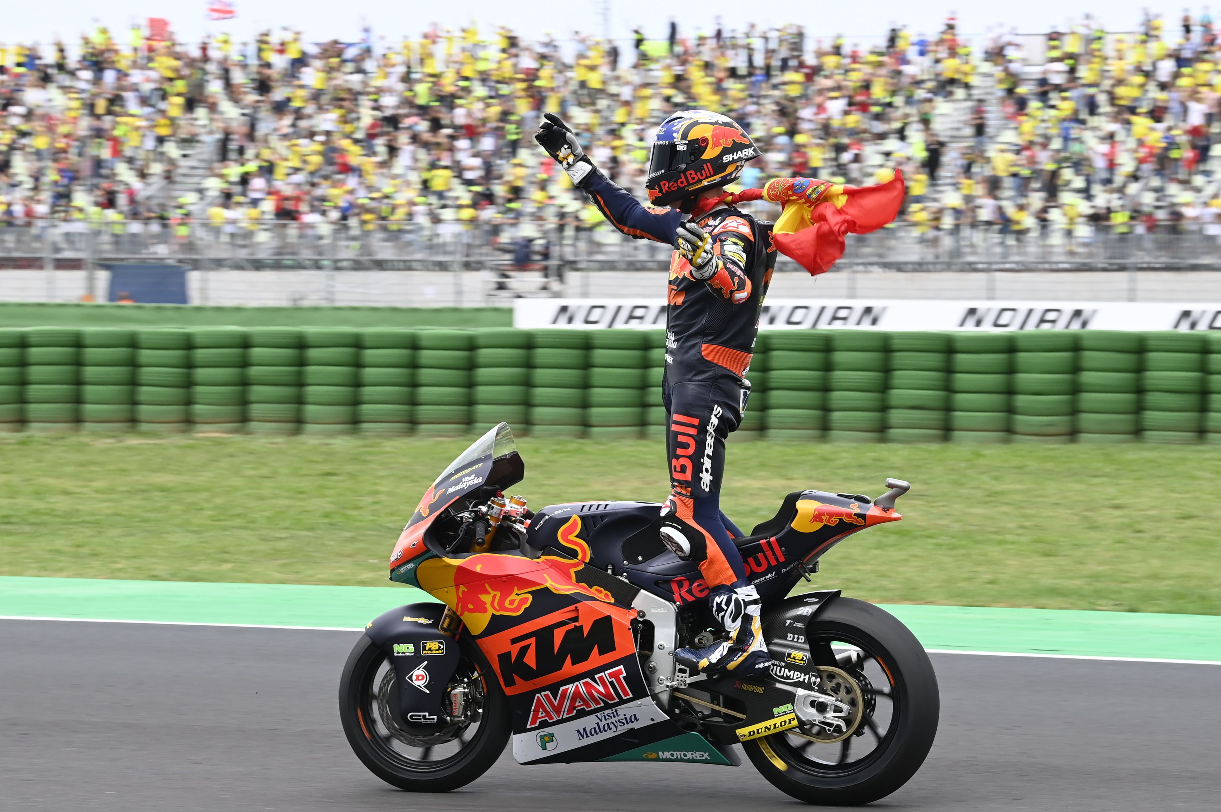 Raúl Fernández vuelve a ganar en Misano pero Remy Gardner no falla