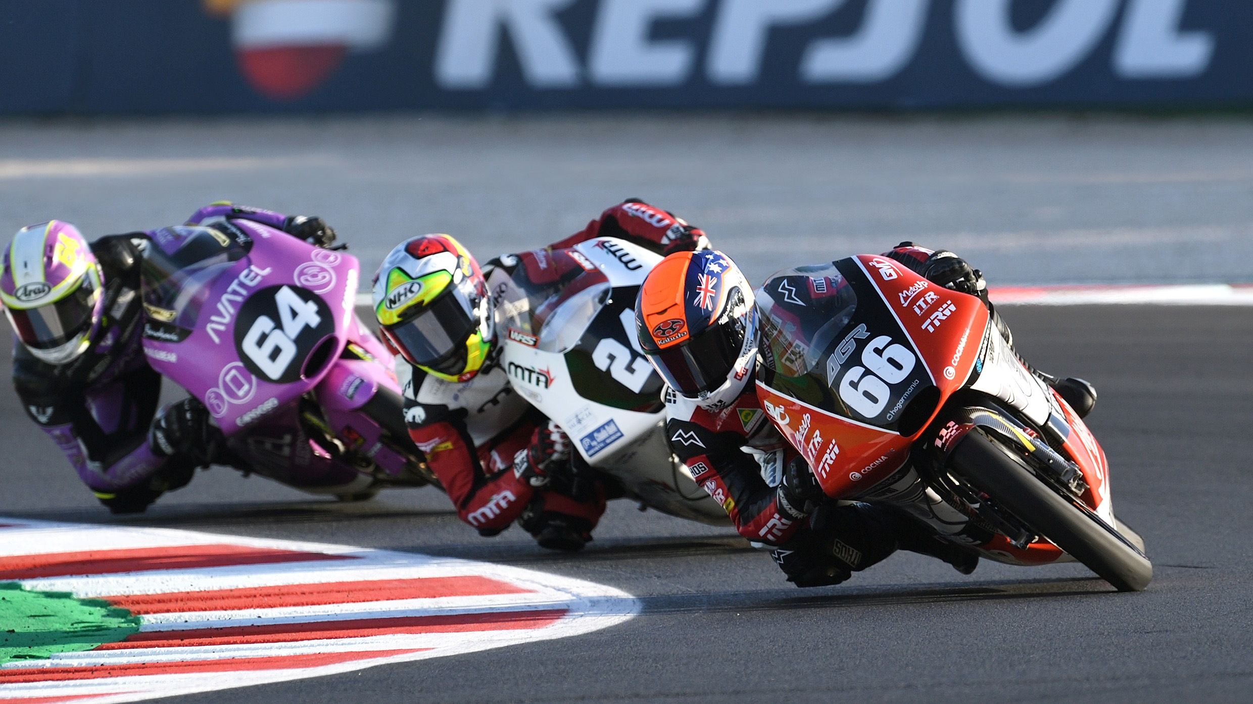 Joel Kelso se impuso en Misano a Iván Ortolá y David Muñoz