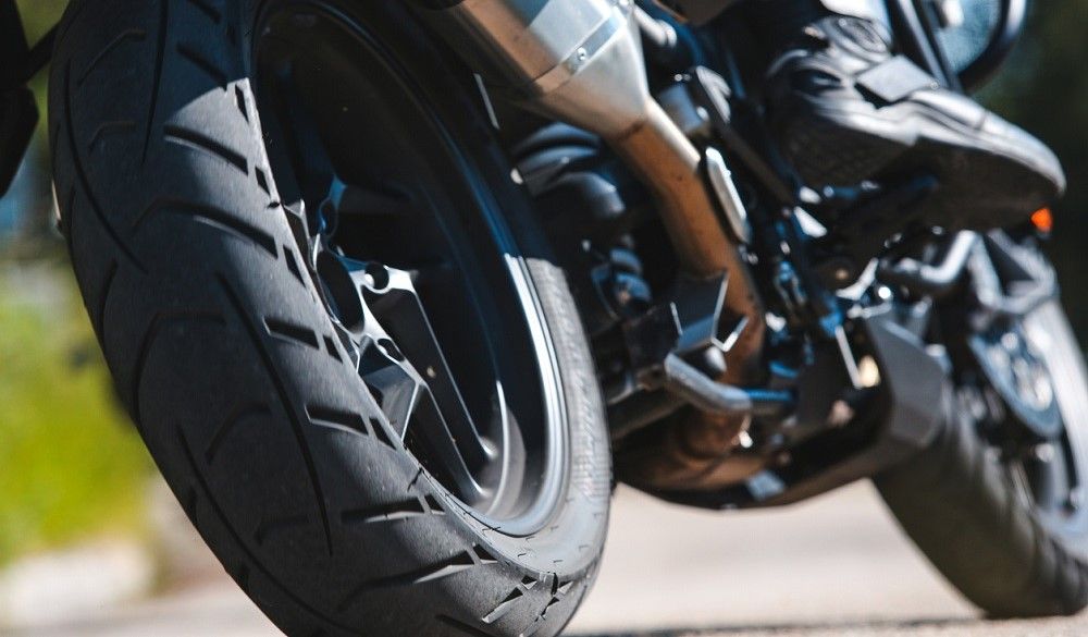 El youtuber "Majes en moto" trata todo tipo de temas relacionados con la conducción. Fuente: iStock/chekyfoto