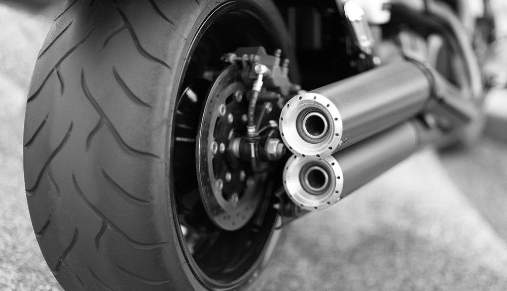Rueda trasera de la moto. Fuente: iStock/deepblue4you Rueda trasera de la moto. Fuente: iStock/deepblue4you