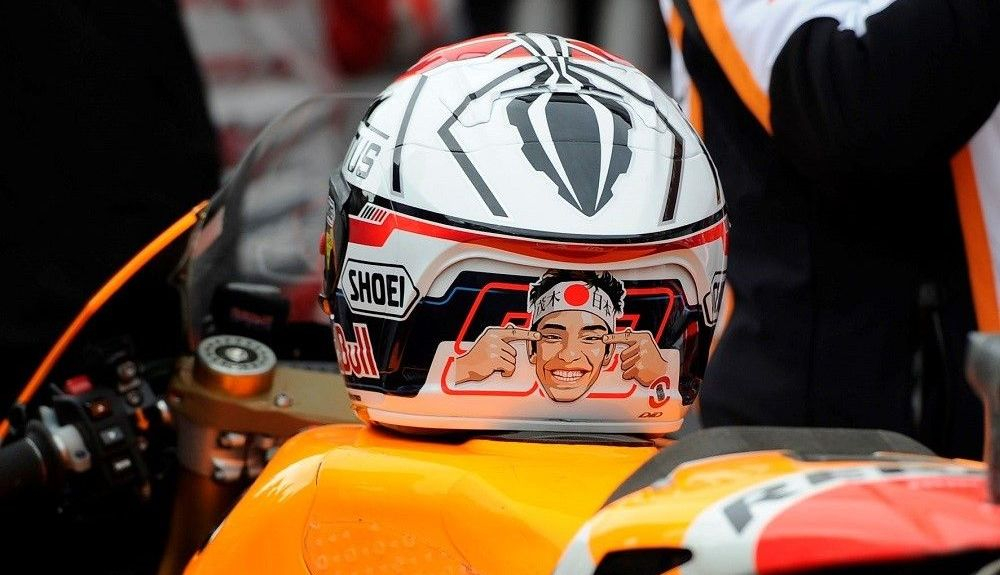 La hormiga clásica del casco de Marc Márquez. Fuente: Gold & Goose La hormiga clásica del casco de Marc Márquez. Fuente: Gold & Goose