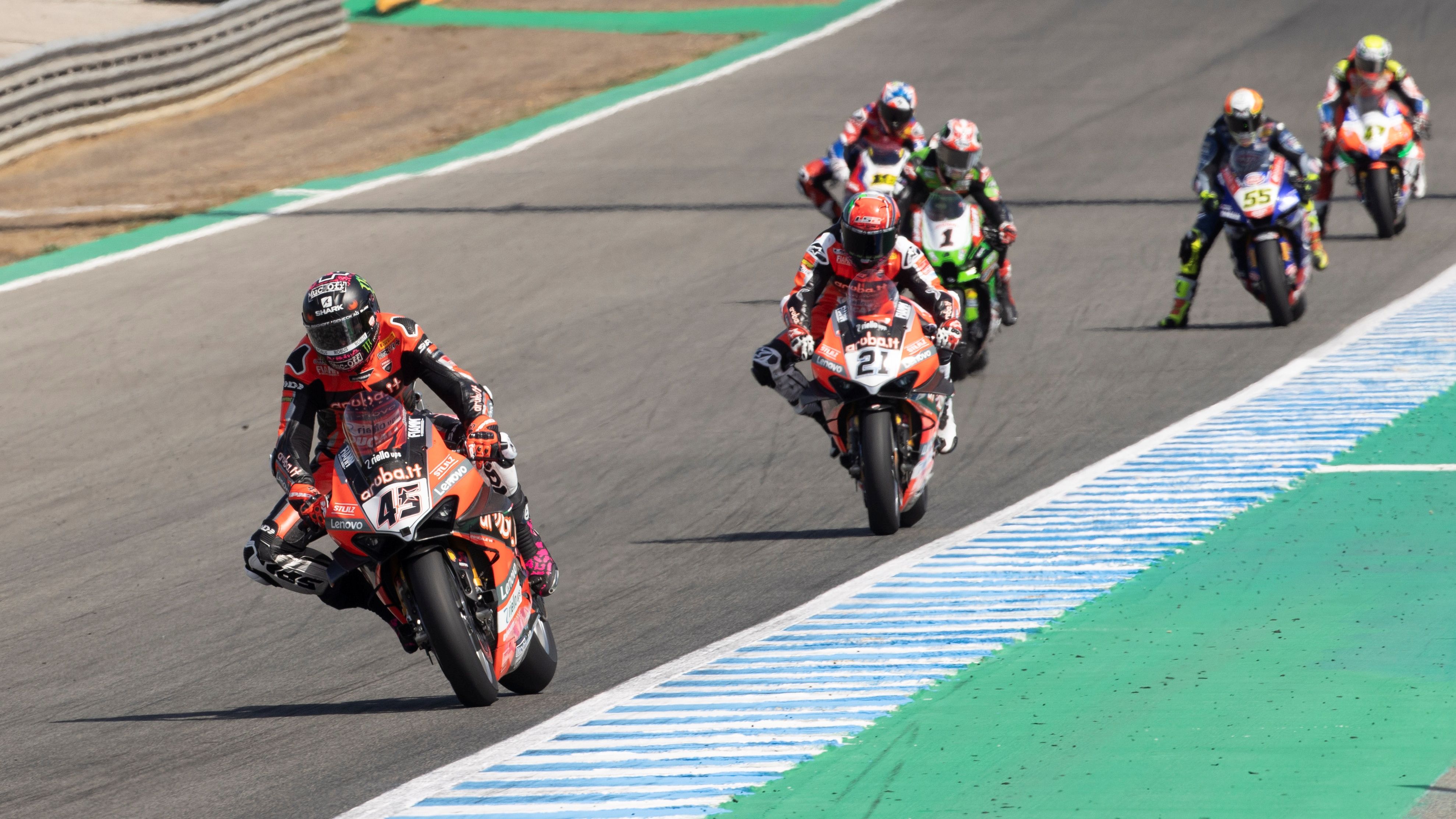 Scott Redding se escapa de Michael Rinaldi, Jonathan Rea, Álvaro Bautista, Andrea Locatelli y Axel Bassani
