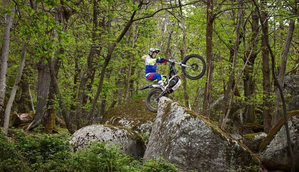 Piloto de trial con una moto Sherco. Fuente: Sherco