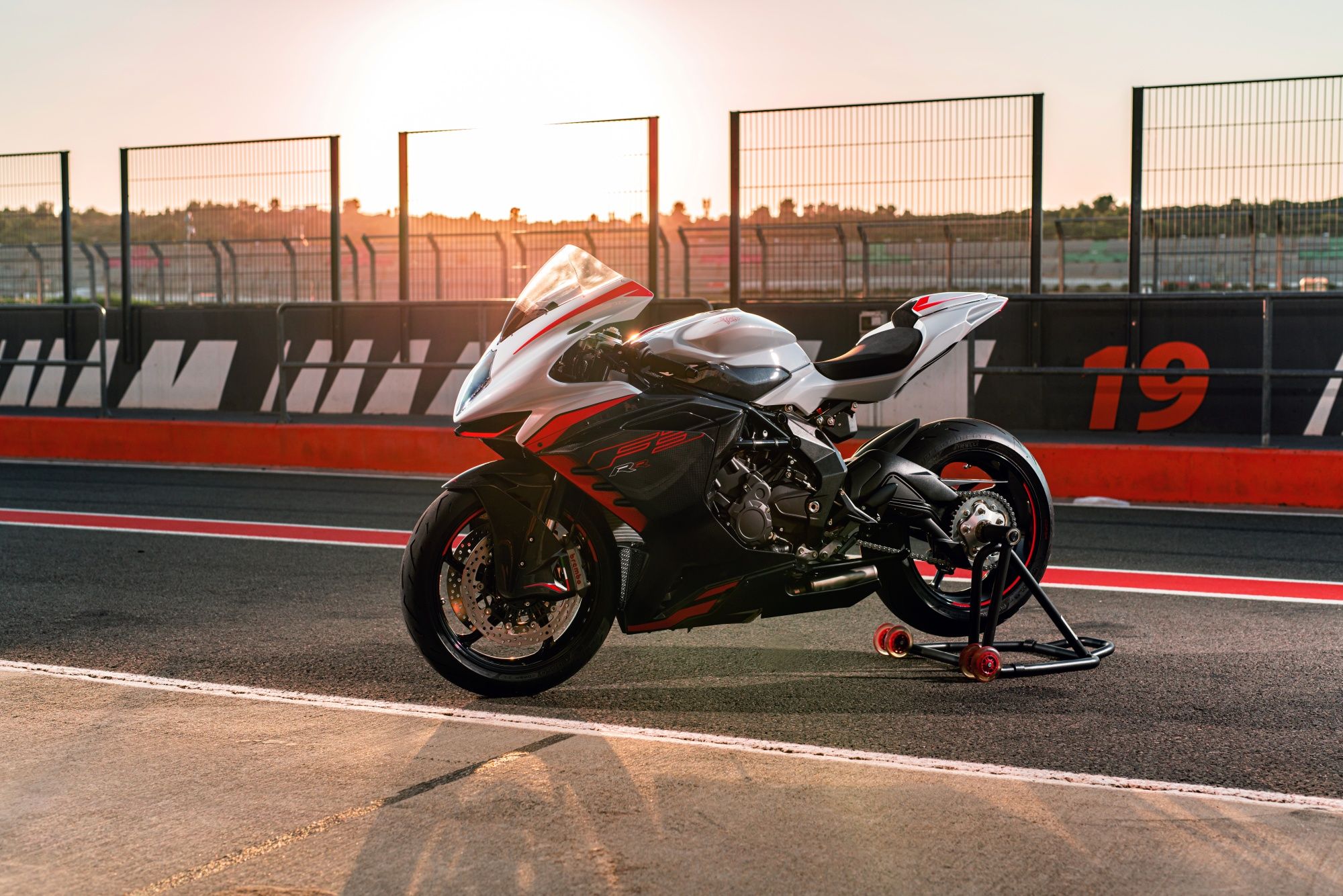 MV Agusta F3 RR 2022 Fotos 4