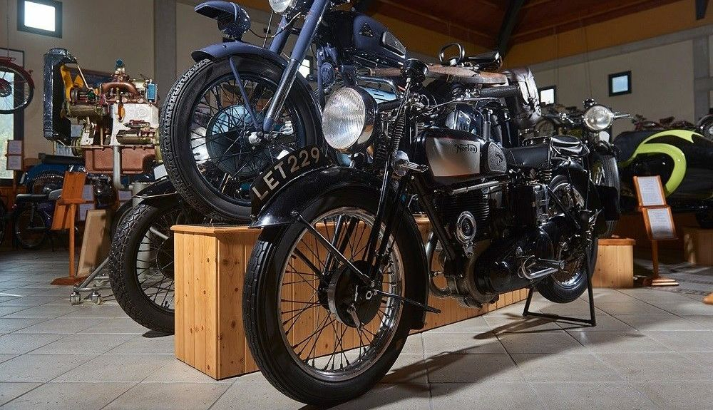 Moto Norton. Fuente: Museo de Vehículos Históricos Valle de Guadalest Moto Norton. Fuente: Museo de Vehículos Históricos Valle de Guadalest