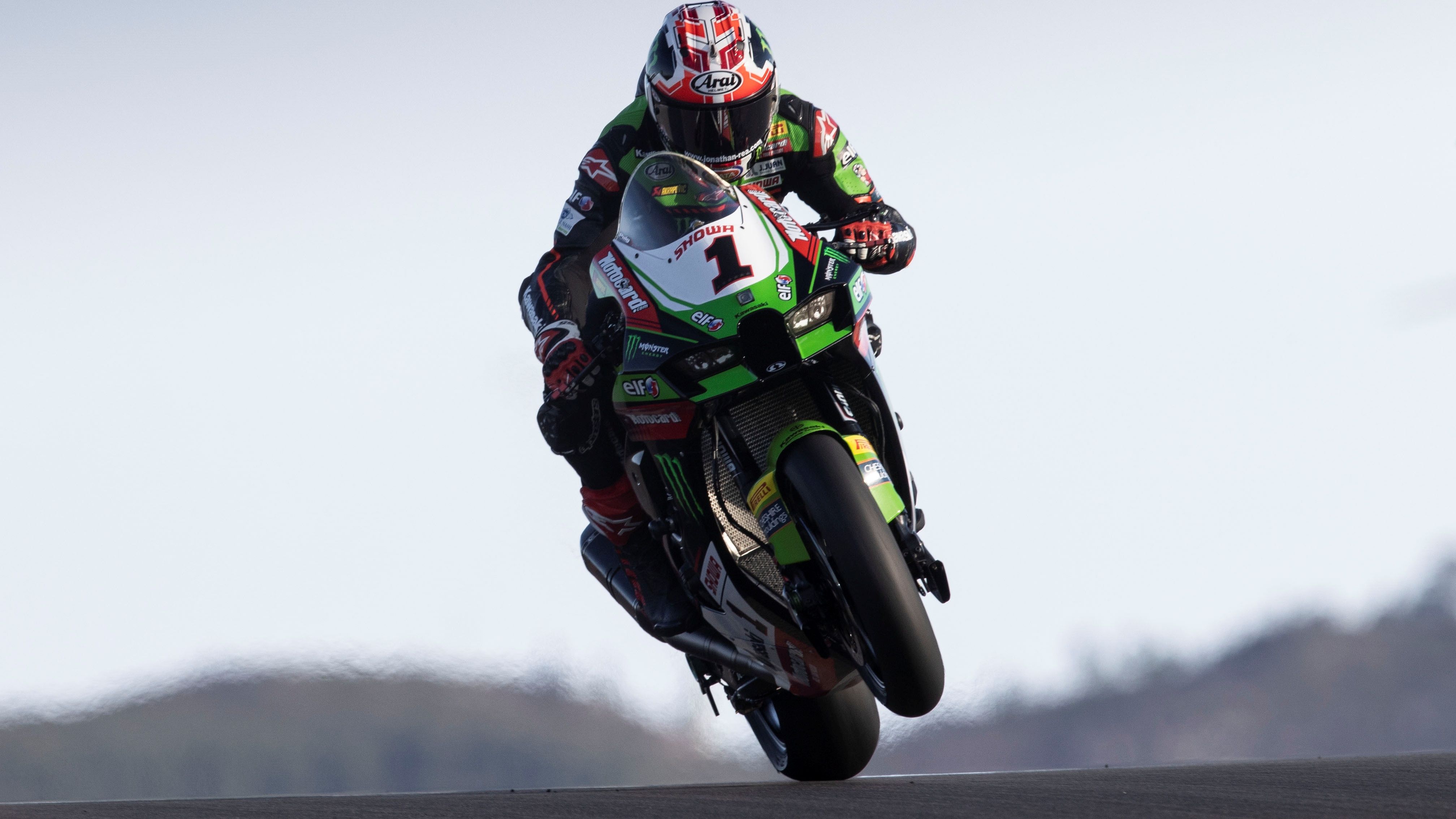 El triunfo de Jonathan Rea en Portimao le hace conservar esperanzas al título