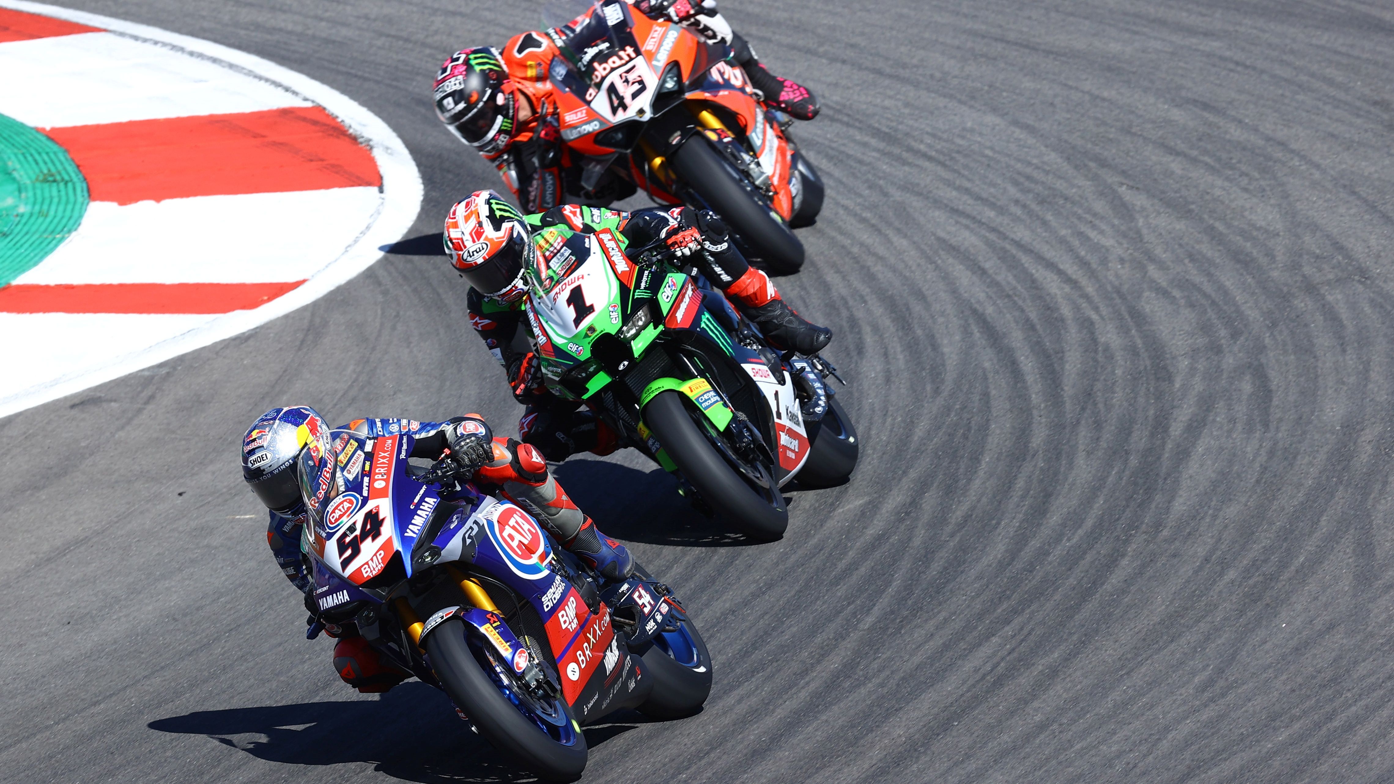 Toprak Razgatlioglu lidera Superbike 2021 ante Jonathan Rea y Scott Redding