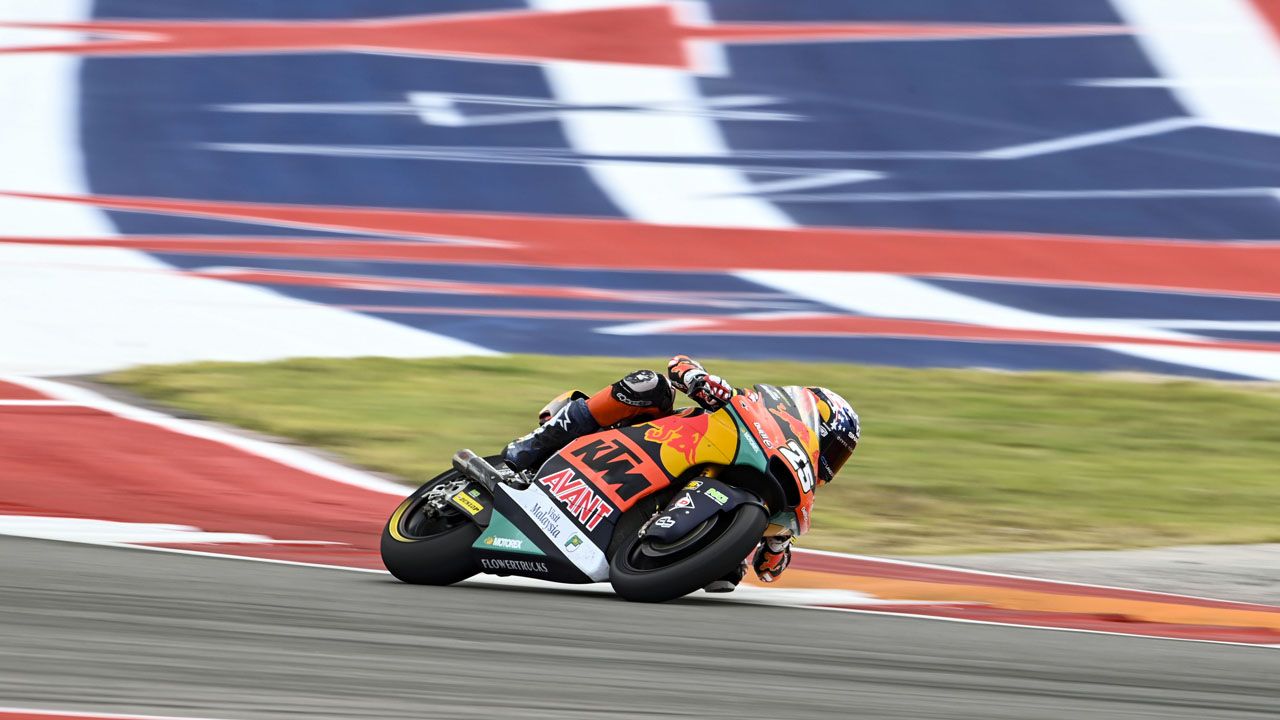 Raúl Fernández gana en Austin y depende de sí mismo para ser campeón de Moto2