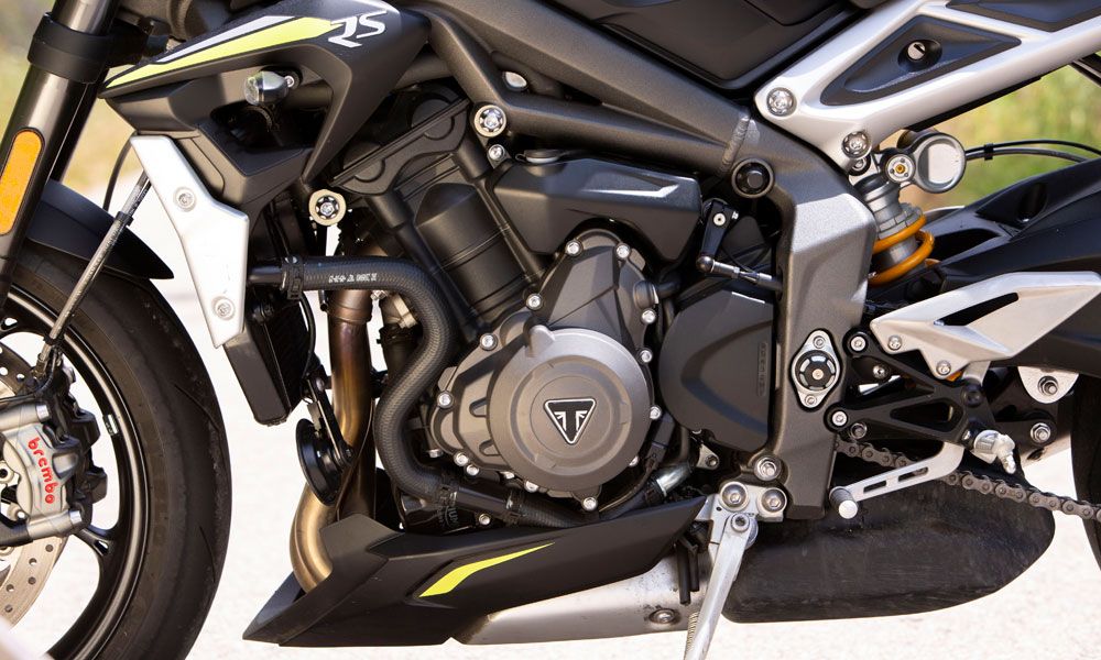 Triumph Street Riple RS: El motor se ha mejorado con la experiencia adquirida en Moto2.