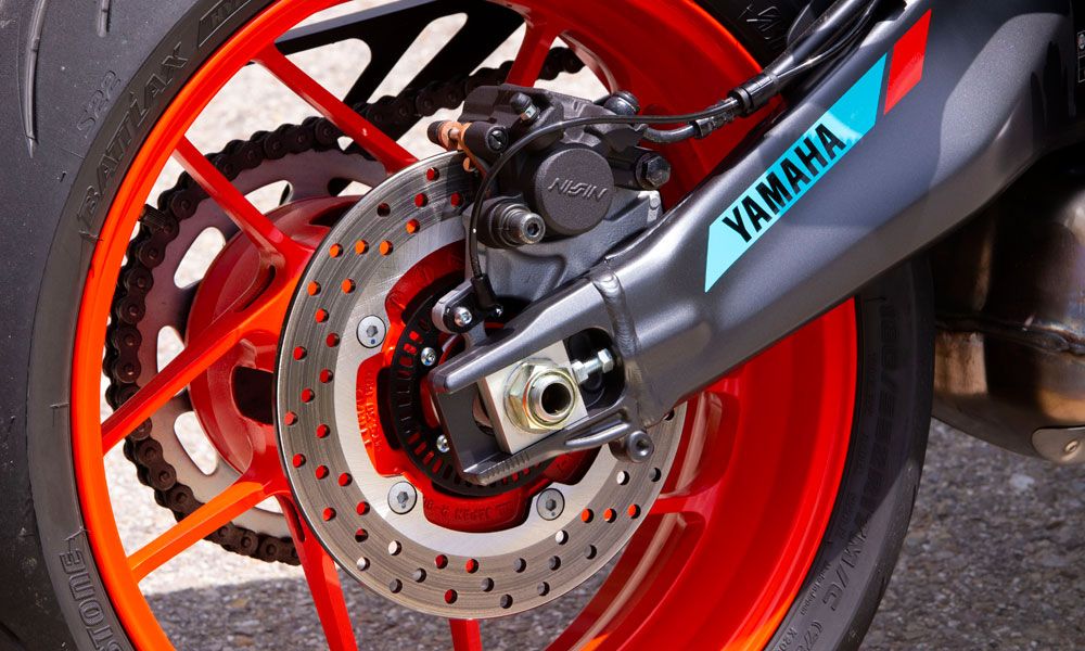 Yamaha MT-09: Las llantas sin más ligeras, haciendo mucho más ágil el manejo