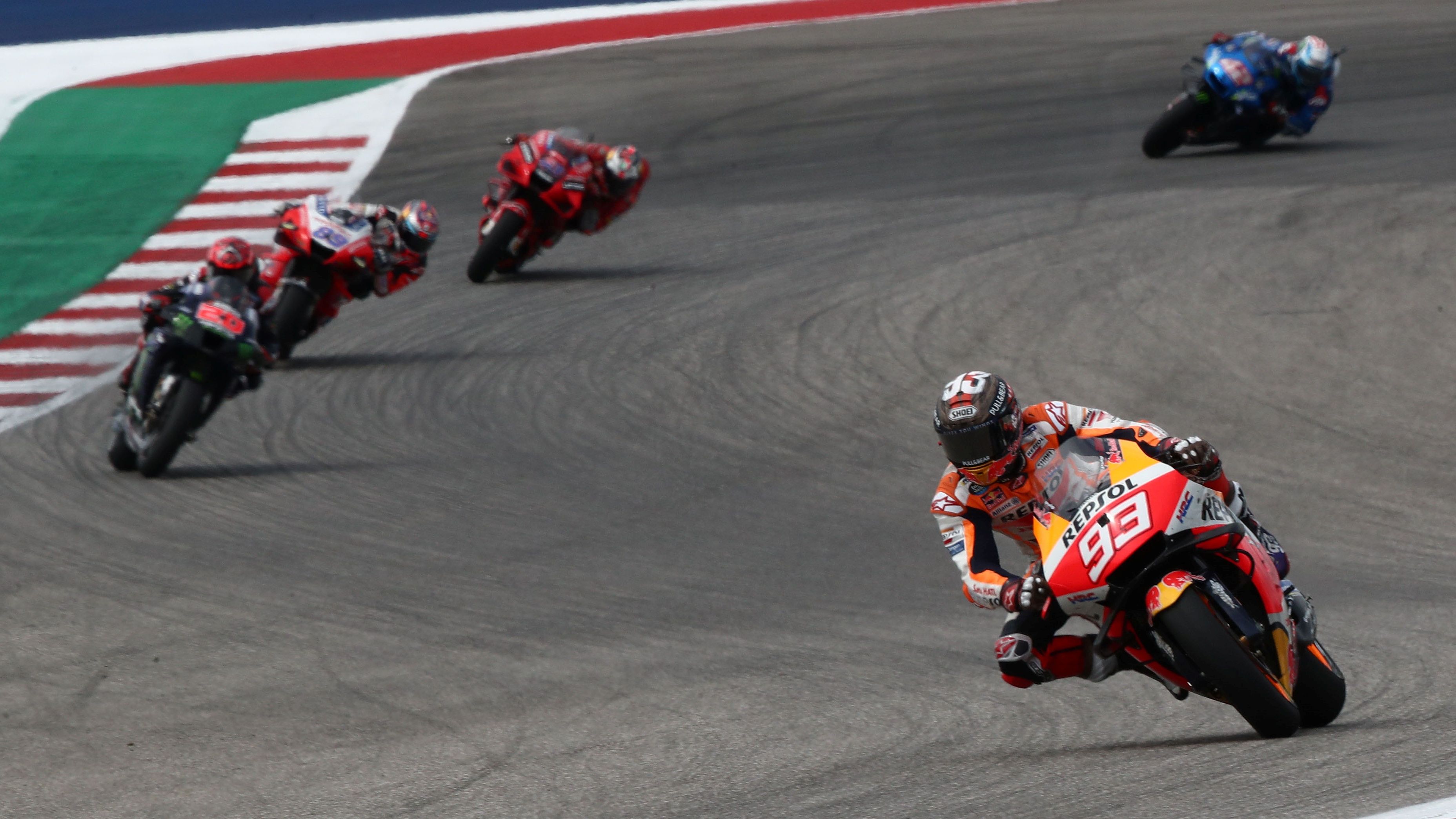 Marc Márquez abre hueco sobre sus perseguidores