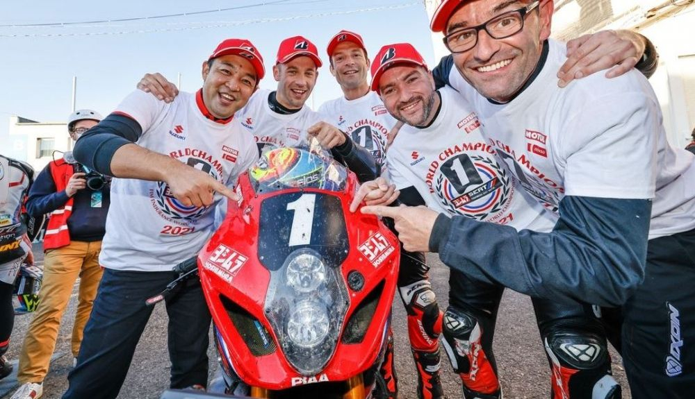 El Yoshimura SERT Motul festeja su título del FIM EWC 2021 El Yoshimura SERT Motul festeja su título del FIM EWC 2021