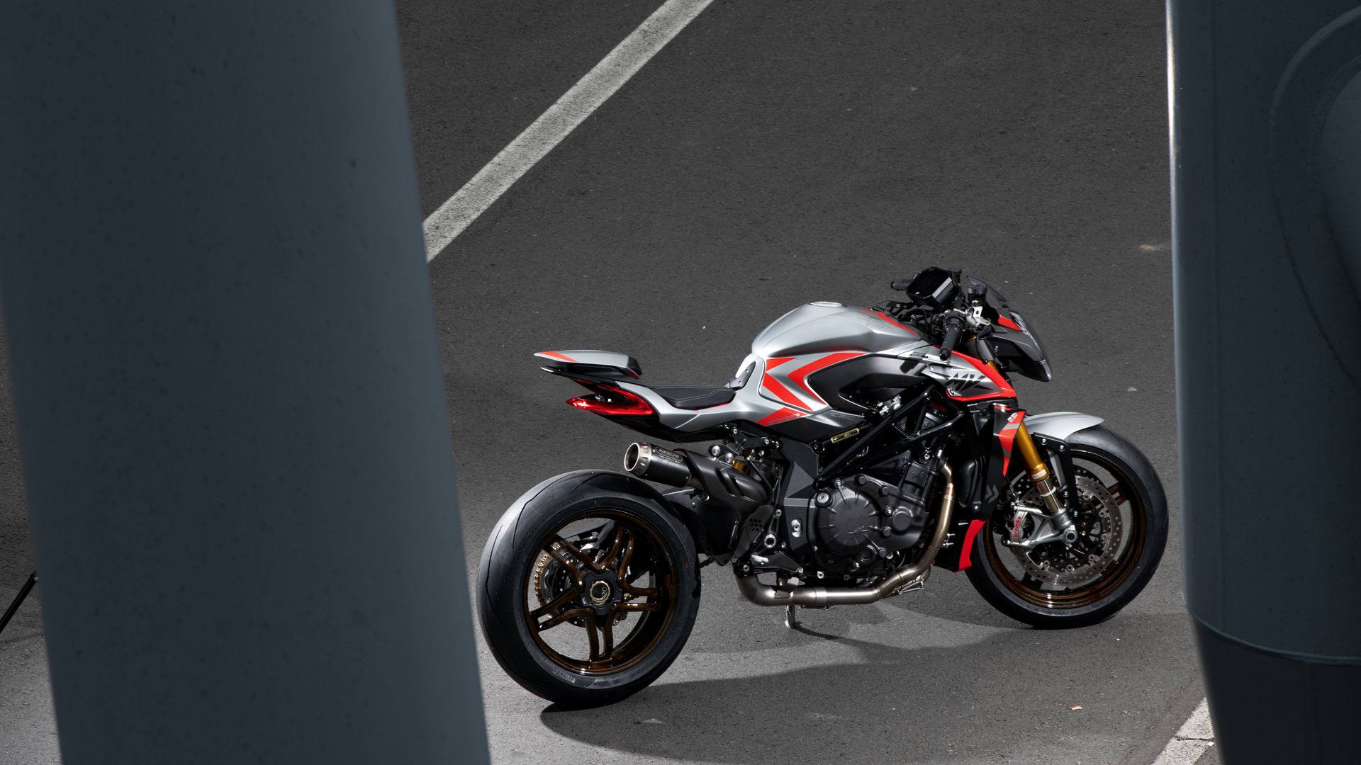 MV Agusta Brutale 1000 RR Nurburgring Esrtatica 06