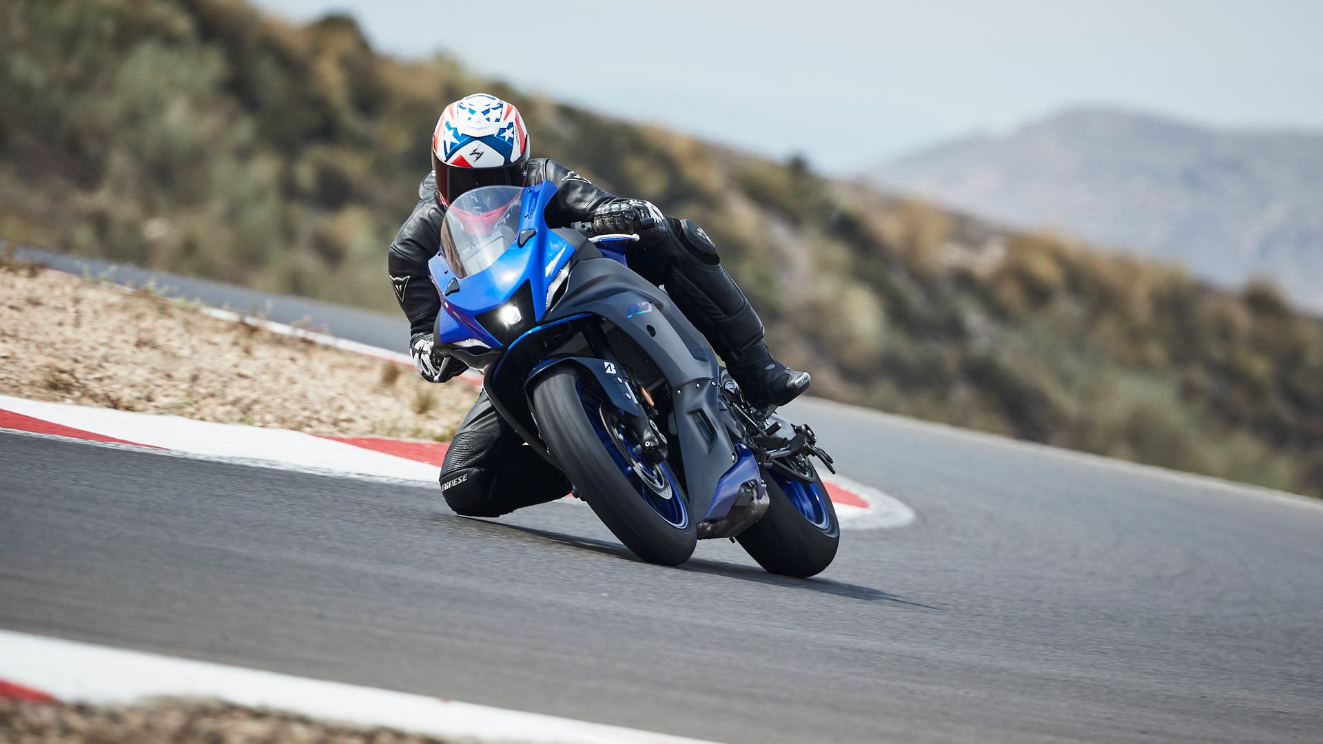 Yamaha R7 2022 Accion 05