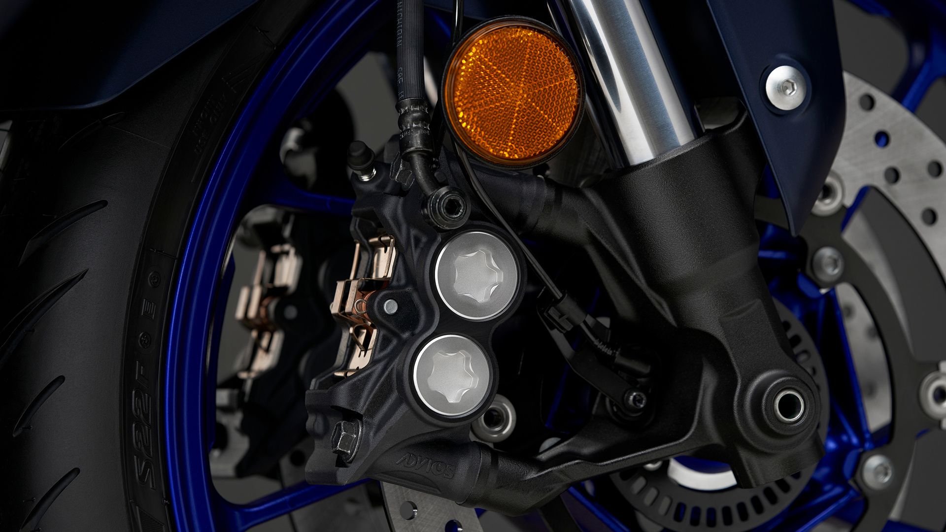 Yamaha R7 2022 Detalles 08