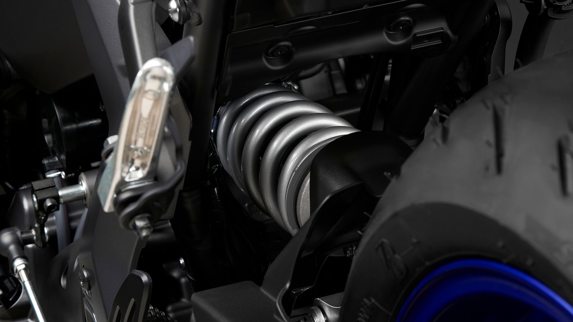 Yamaha R7 2022 Detalles 09