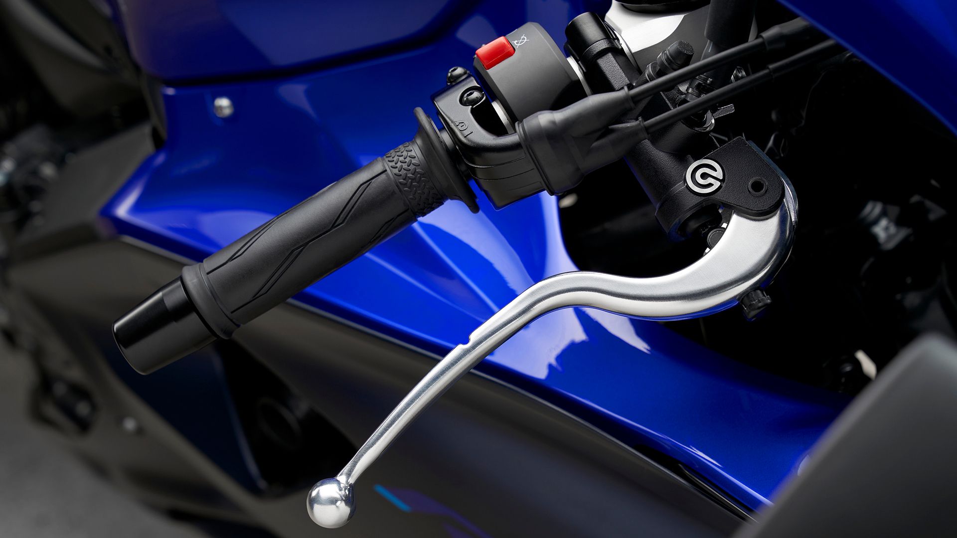 Yamaha R7 2022 Detalles 24