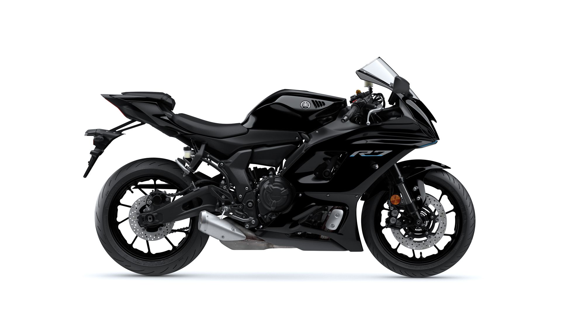 Yamaha R7 2022 Estudio 02