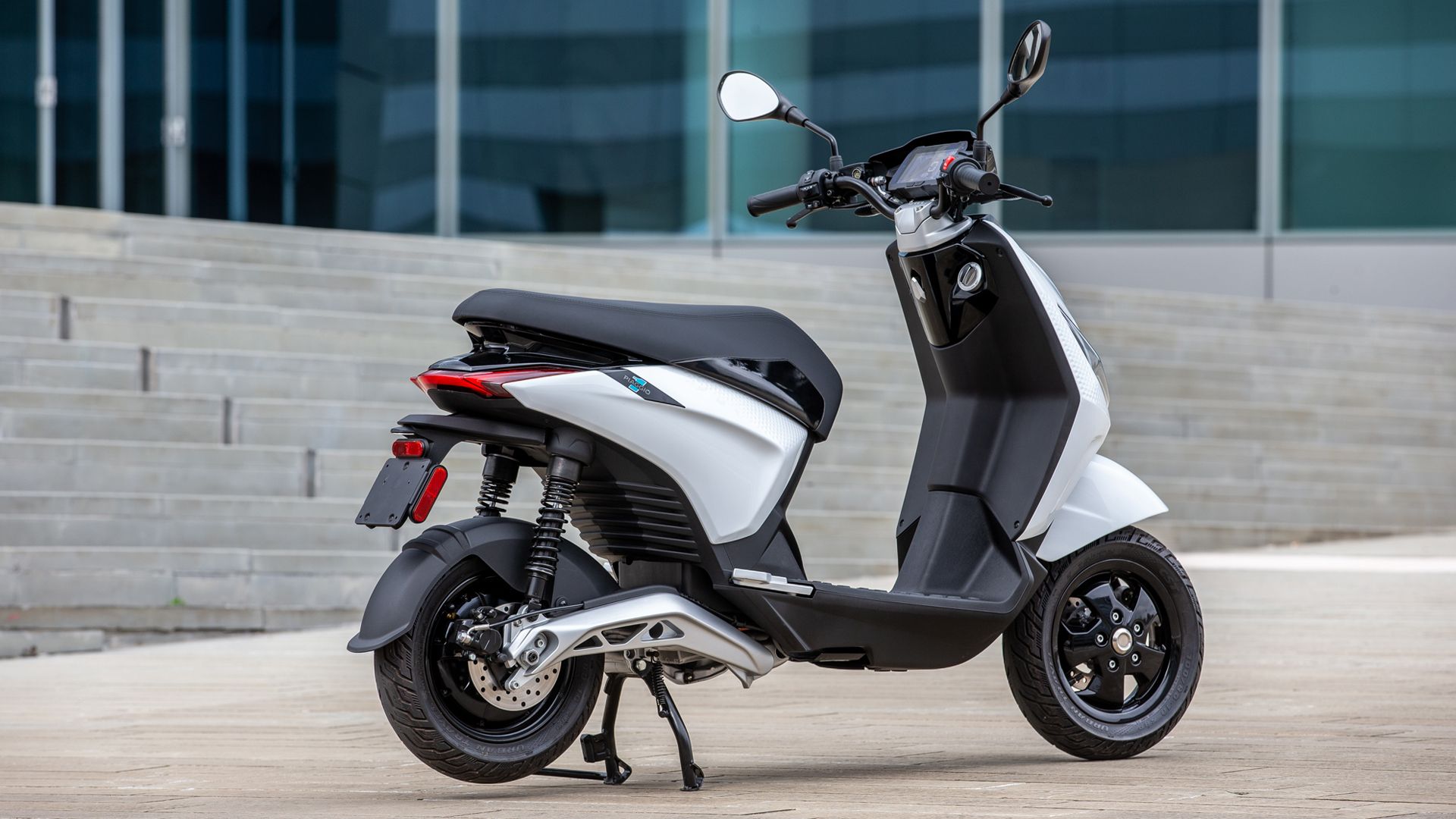 Piaggio 1 2021 Estatica 01