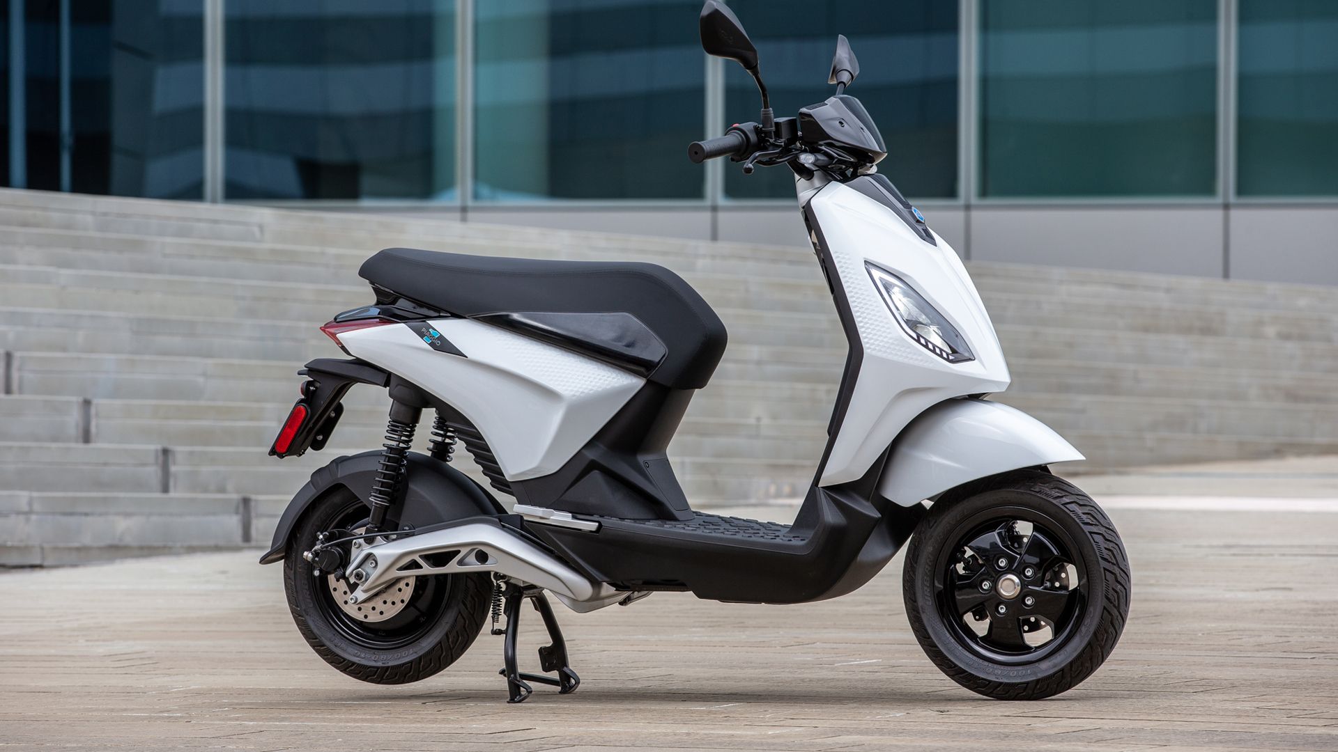 Piaggio 1 2021 Estatica 02
