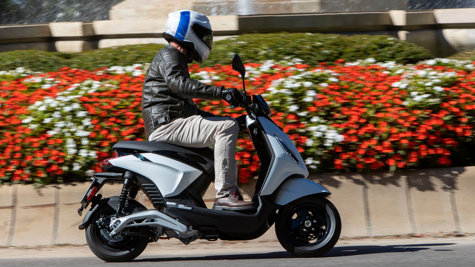 Piaggio 1 2021 Accion 01