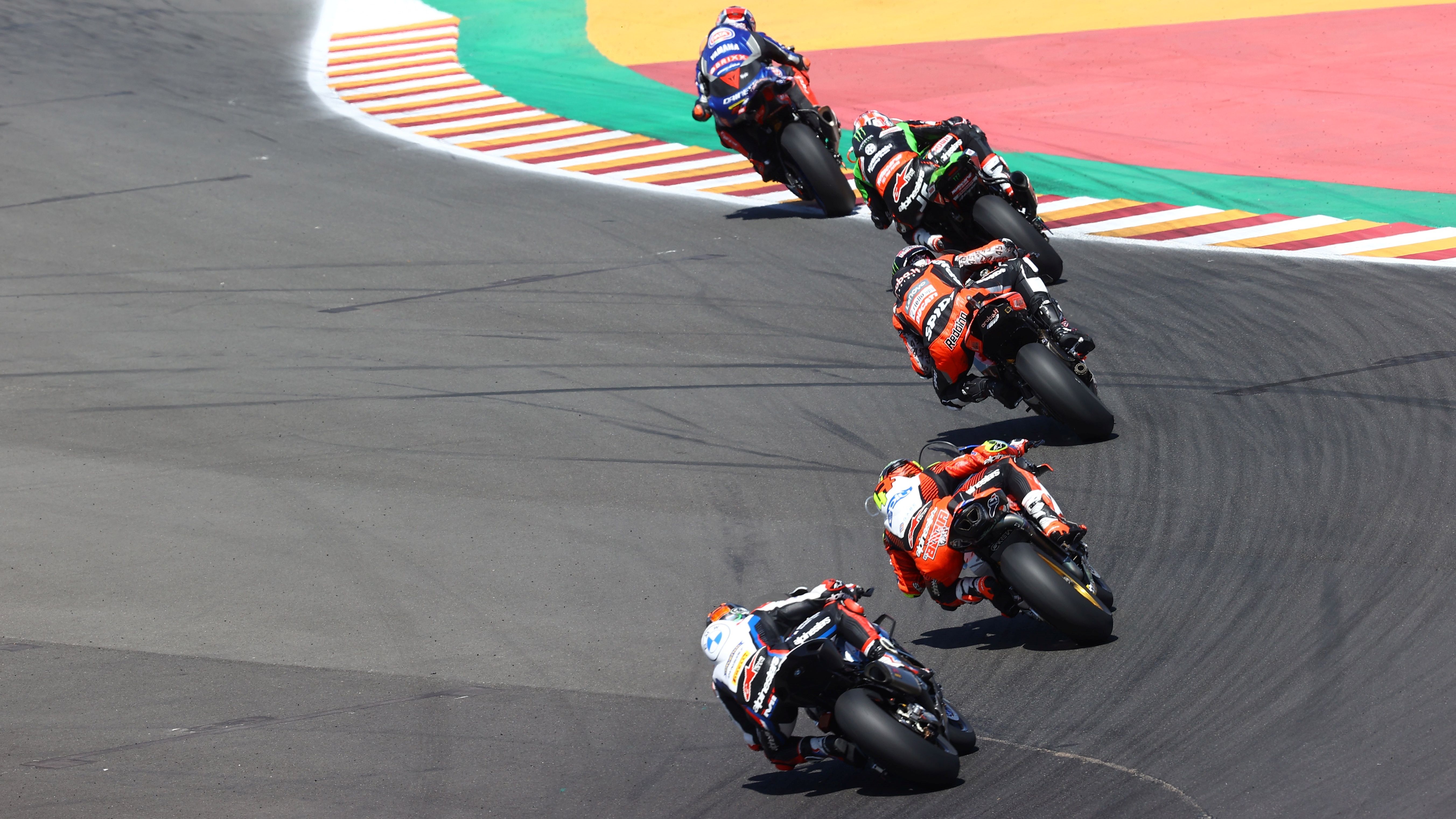 Toprak Razgatlioglu comanda un quinteto con Jonathan Rea, Scott Redding, Axel Bassani y Michael VD Mark