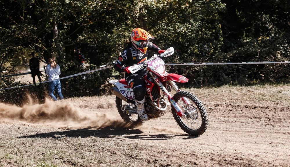 Laia Sanz . CAMPEONA DEL MUNDO ENDURO WOMEN 2021. Laia Sanz . CAMPEONA DEL MUNDO ENDURO WOMEN 2021.