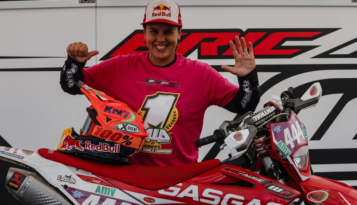 Laia Sanz . CAMPEONA DEL MUNDO ENDURO WOMEN 2021. Laia Sanz . CAMPEONA DEL MUNDO ENDURO WOMEN 2021.