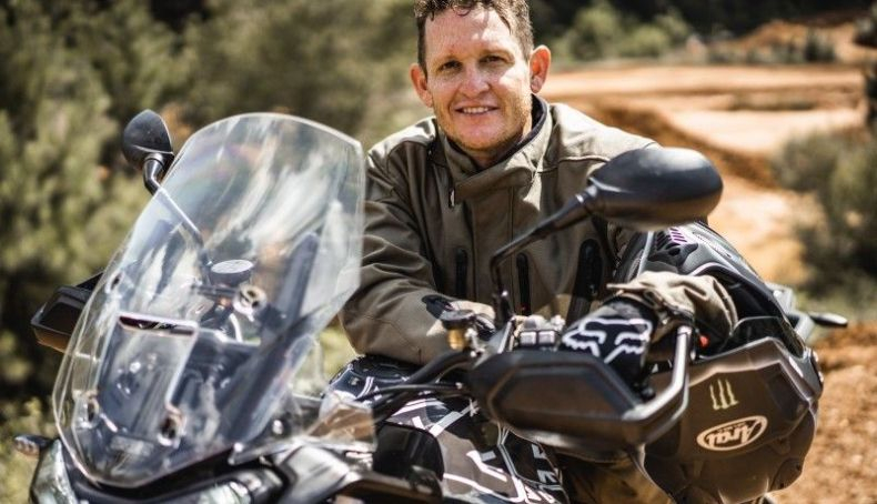 RICKY CARMICHAEL se sube a la Triumph Tiger 1200 RICKY CARMICHAEL se sube a la Triumph Tiger 1200