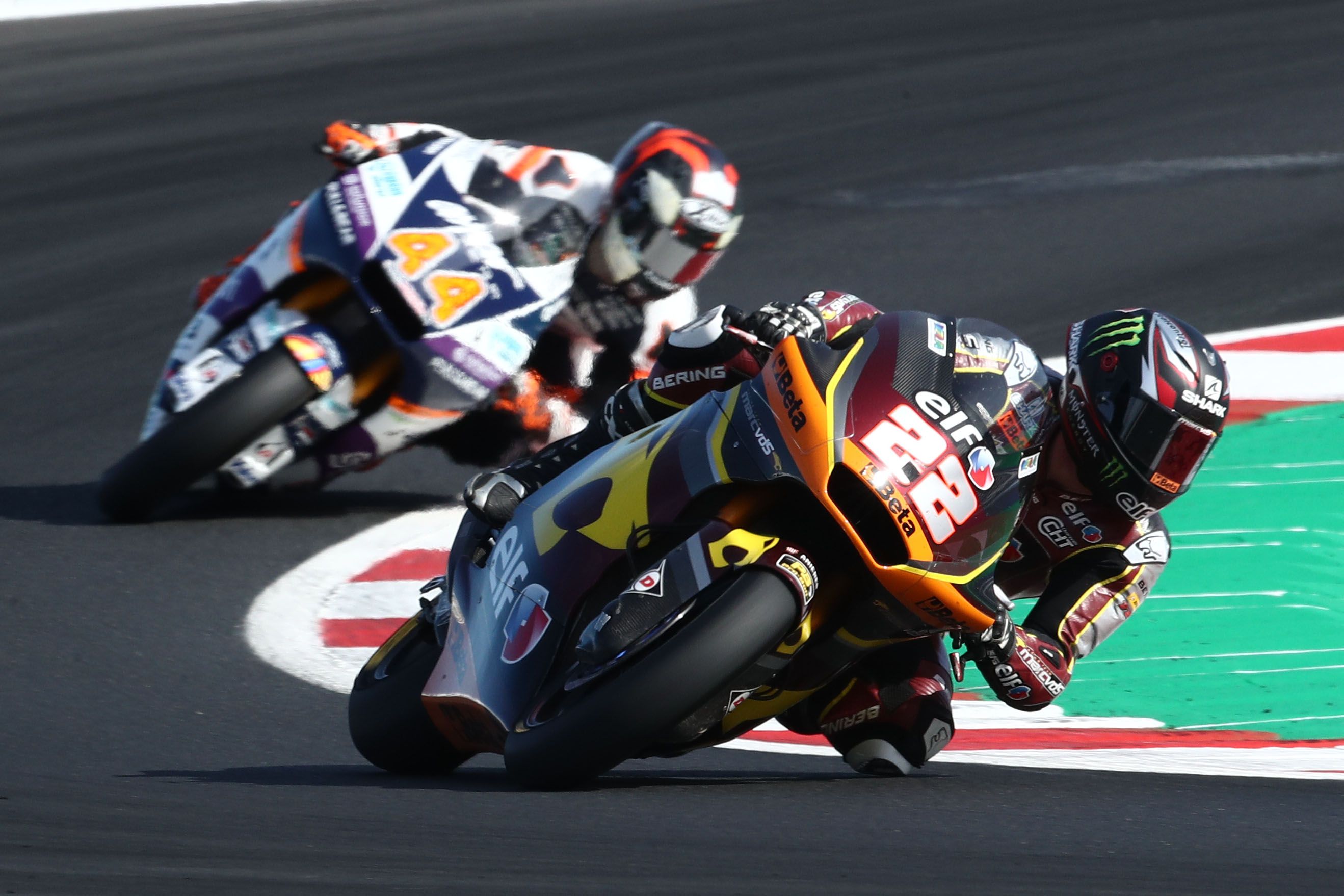 Victoria de Sam Lowes, doblete español en el podio y caída de Raúl Fernández