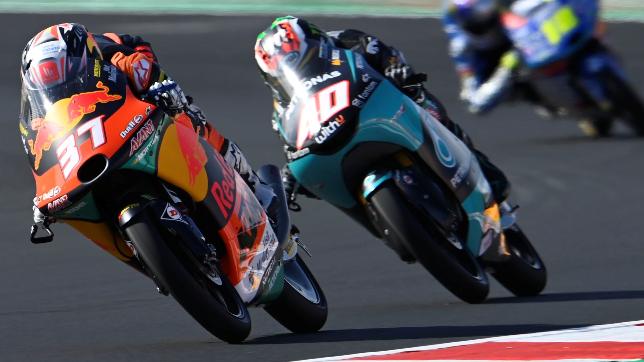 Pedro Acosta seguido por Darryn Binder