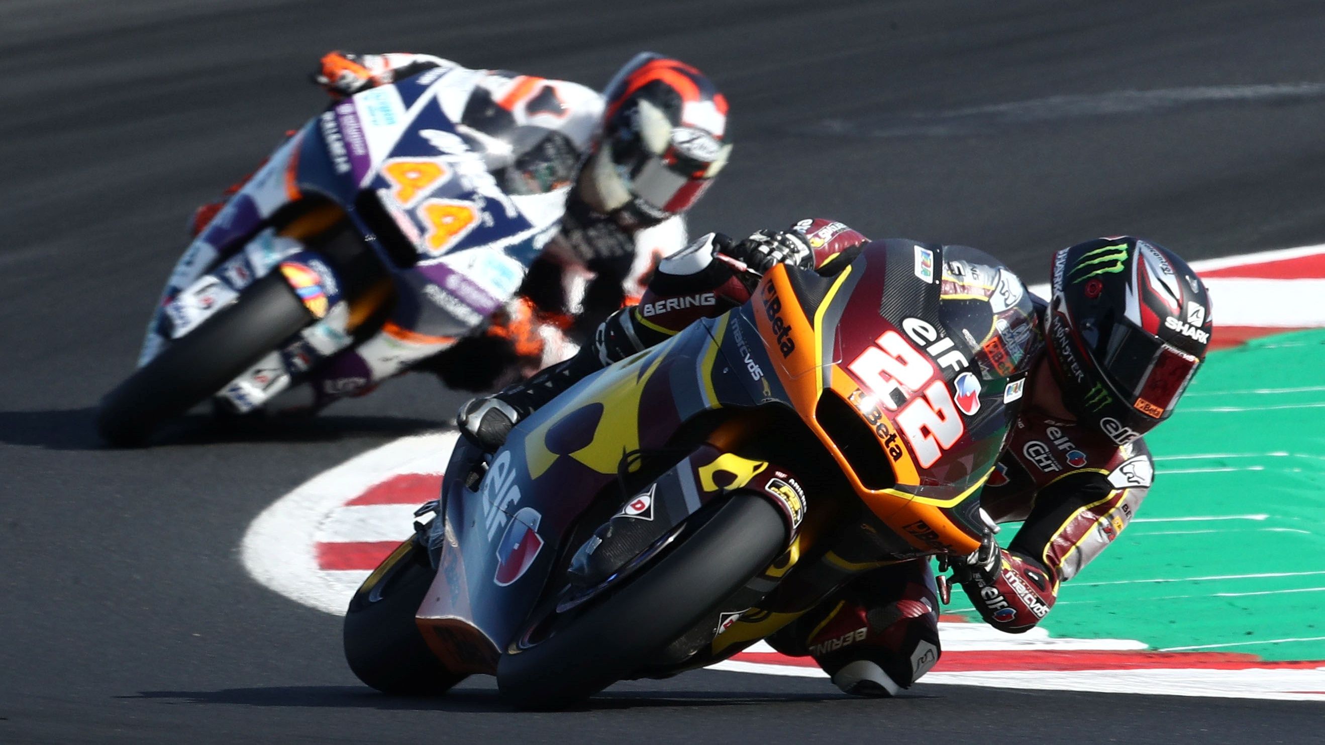 Sam Lowes se escapa de Arón Canet rumbo a la victoria