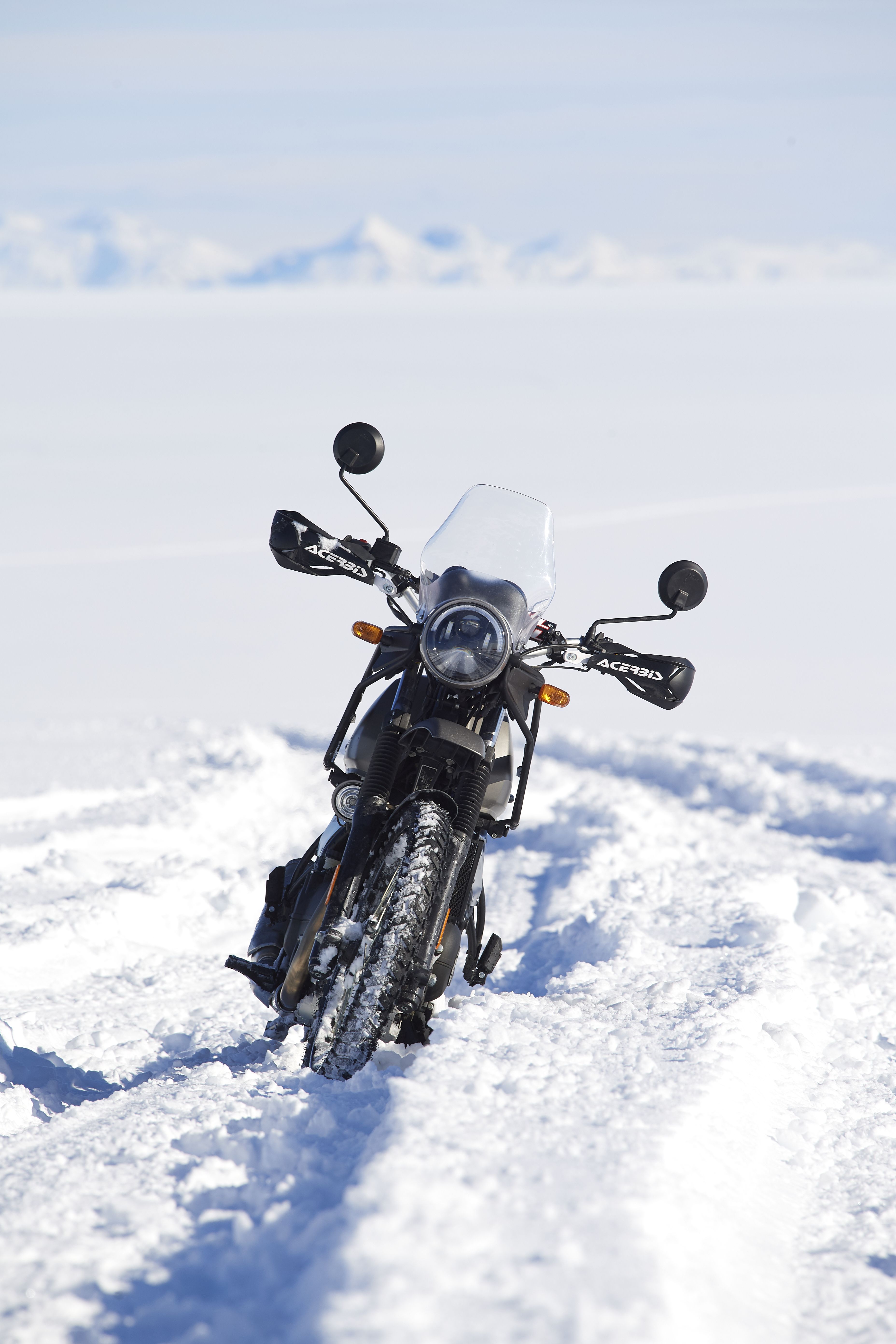 90º al Sur, Aventura en el Polo de Royal Enfield