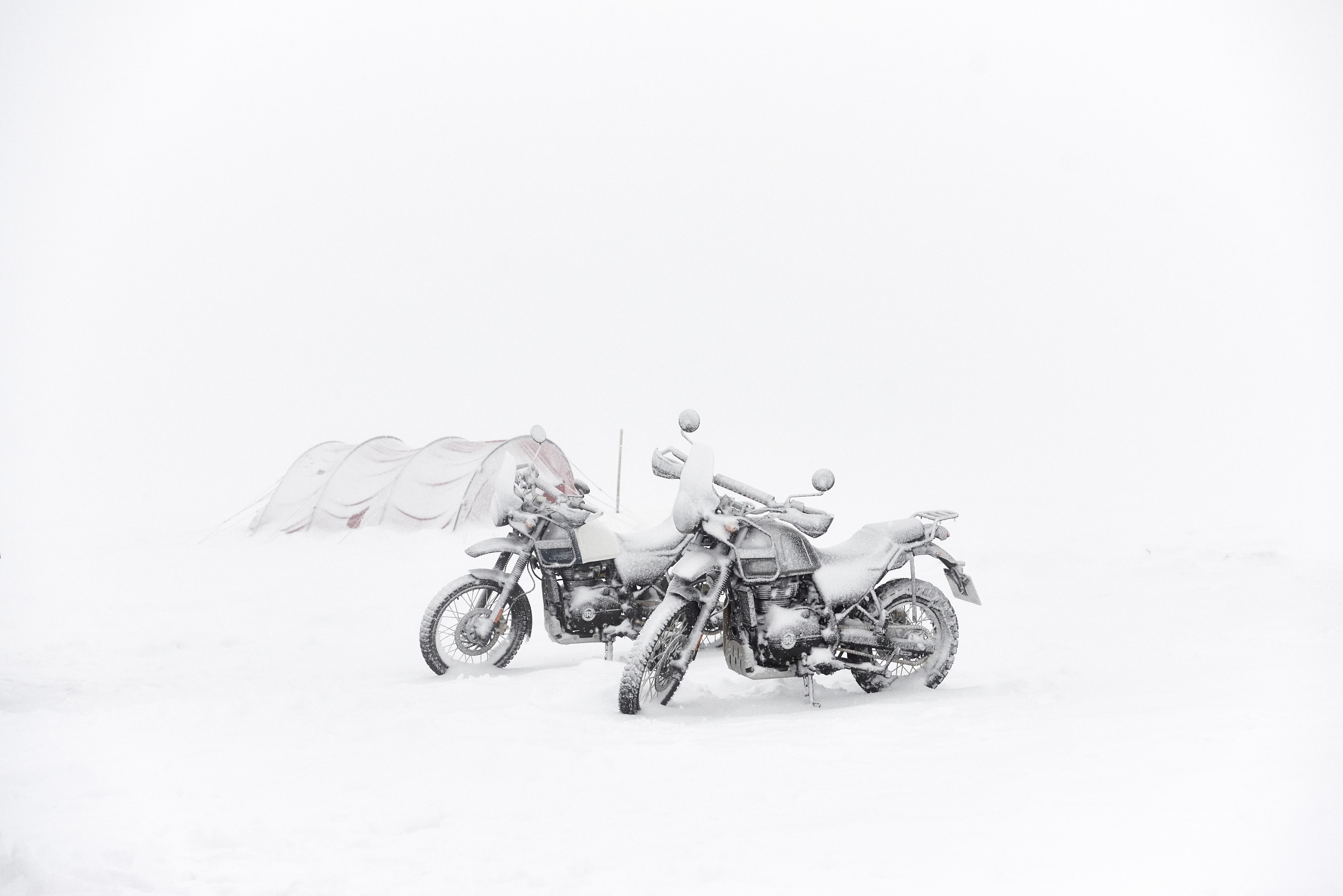 90º al Sur, Aventura en el Polo de Royal Enfield