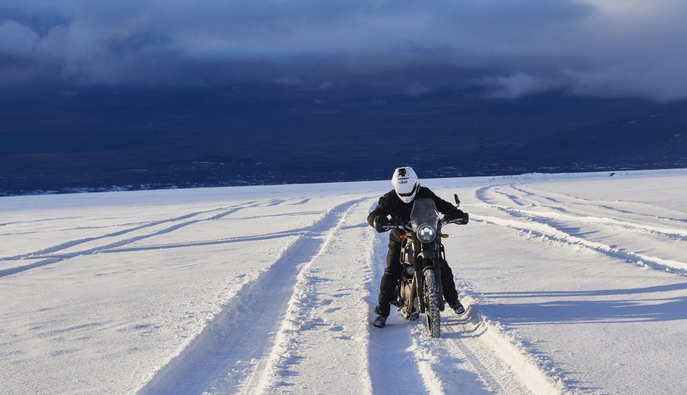 "90º al Sur", aventura en la Antartida sobre dos Royal Enfield