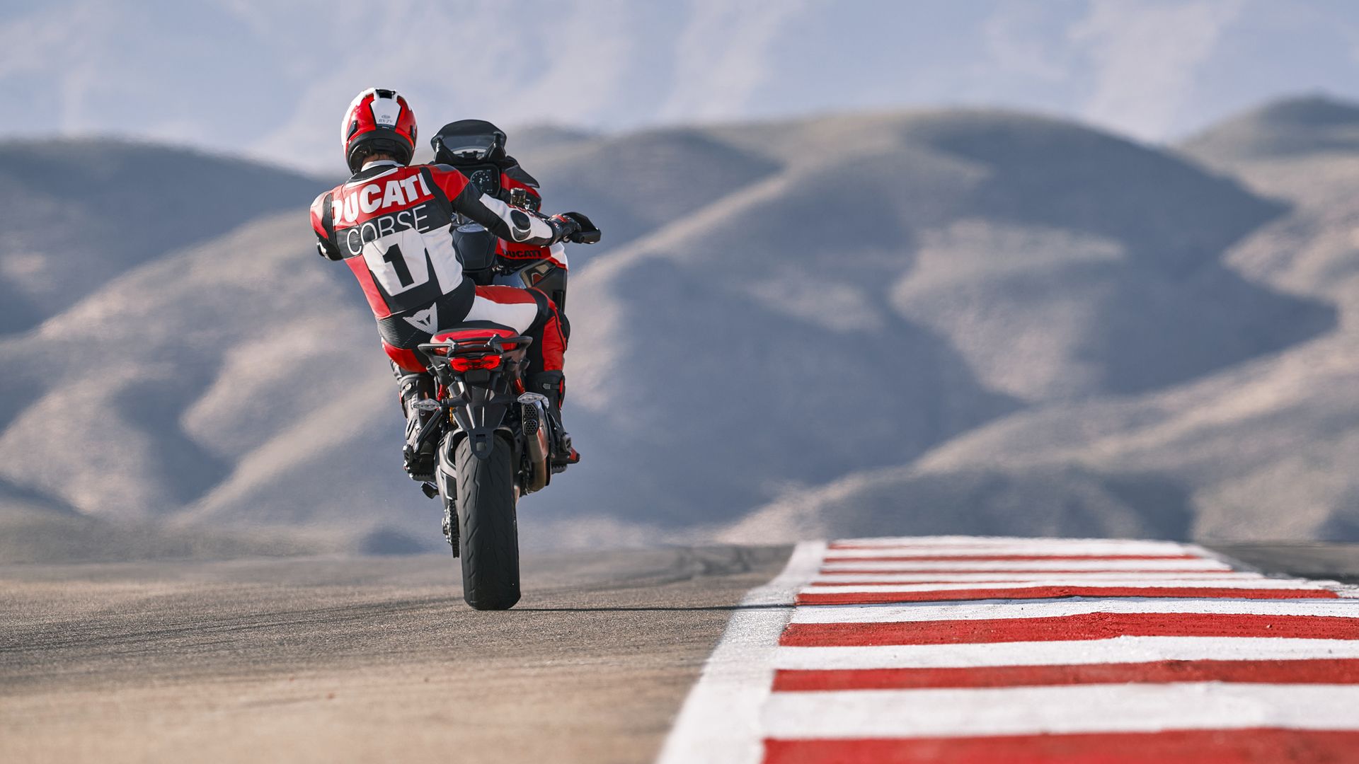Ducati Multistrada Pikes Peak 2022 Accion (6)