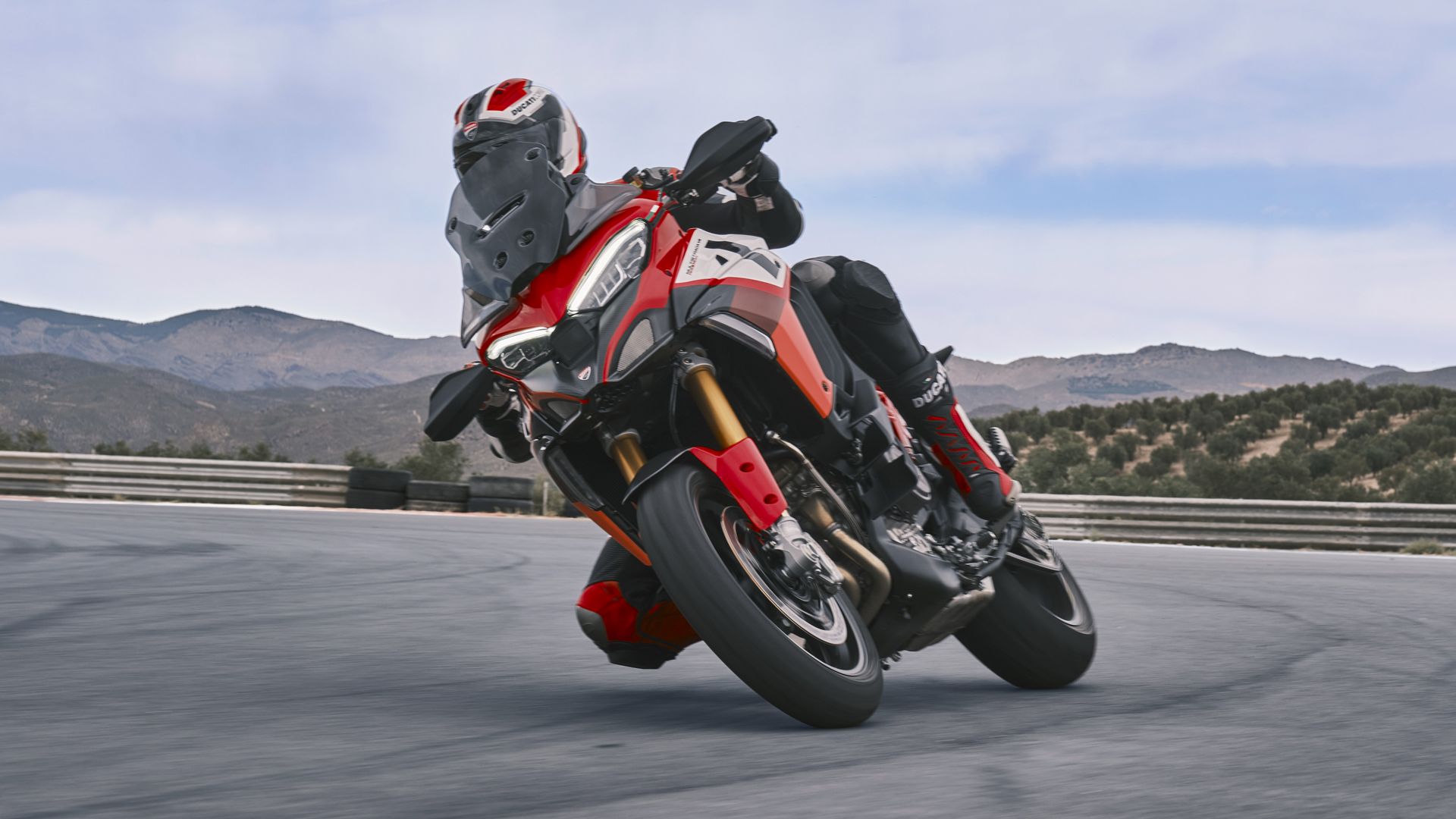 Ducati Multistrada Pikes Peak 2022 Accion (13)