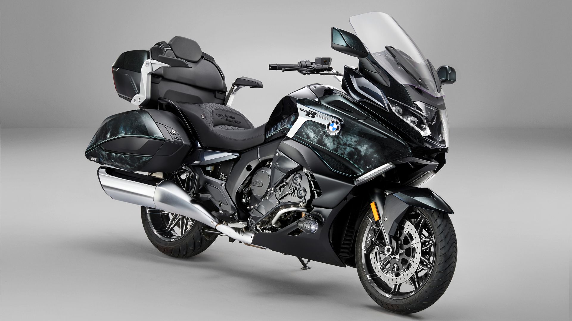 BMW K 1600 Grand America 2022 Estudio (9)