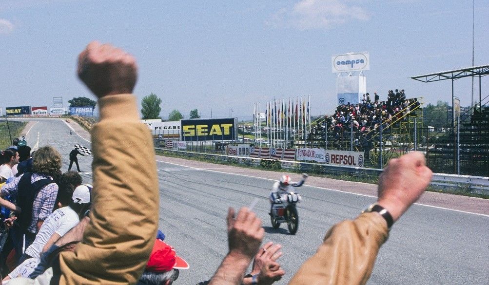 Bianchi gana el GP de España en una Morbidelli. Fuente: Gold & Goose