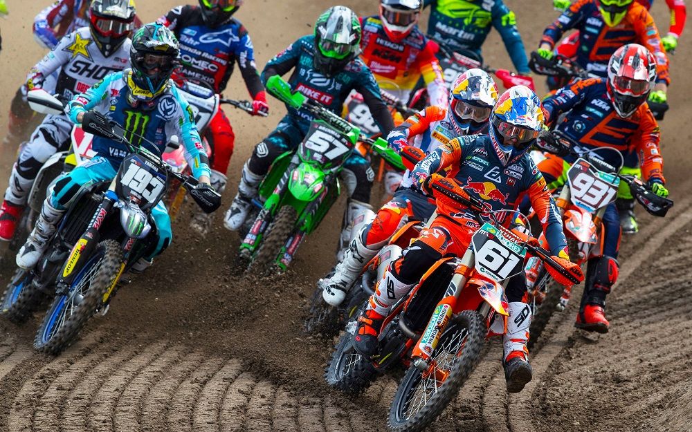 Los pilotos de MXGP en plena acción. Fuente: mxgp.com